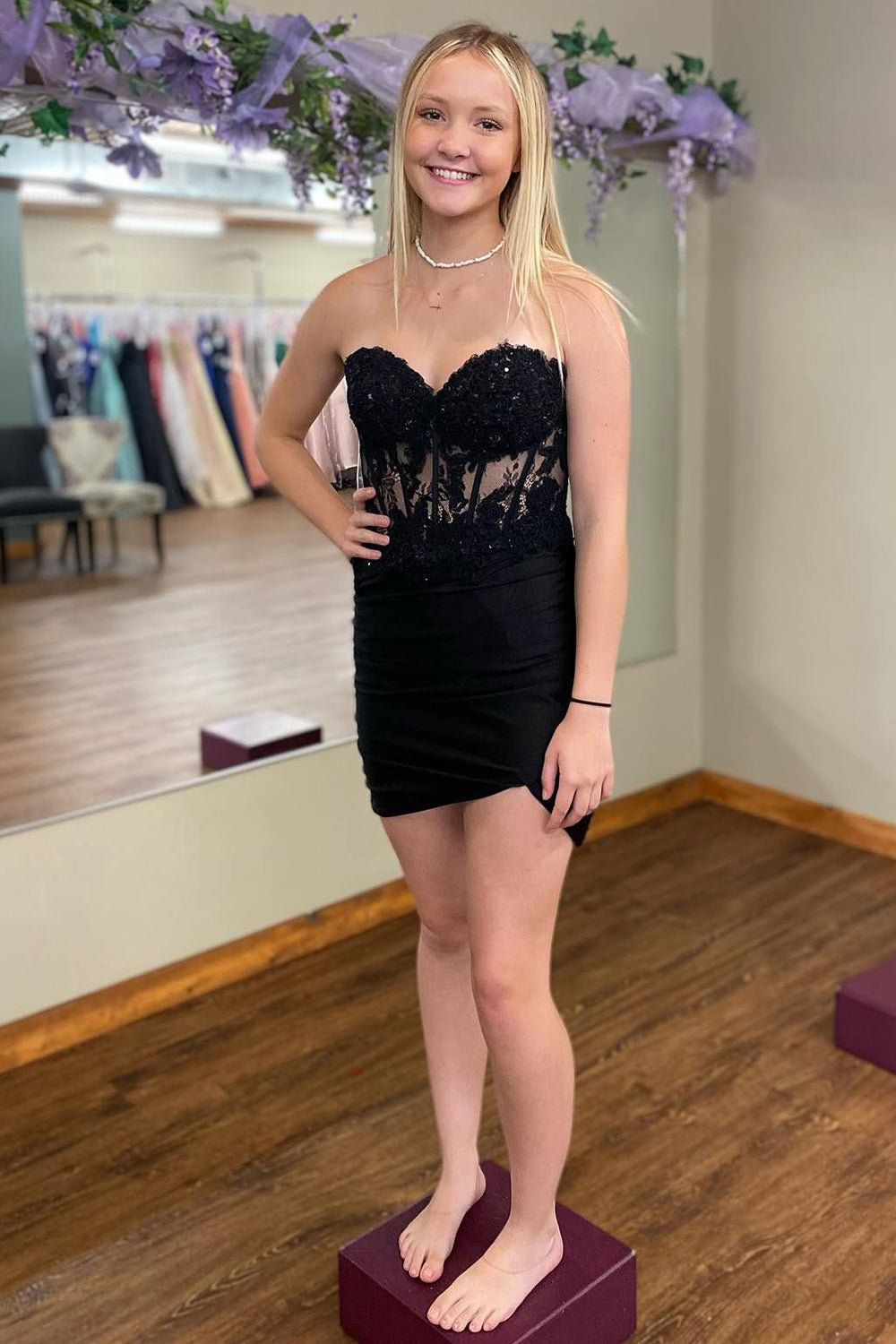 Black Strapless Appliques Sheath Homecoming Dress – Dreamdressy