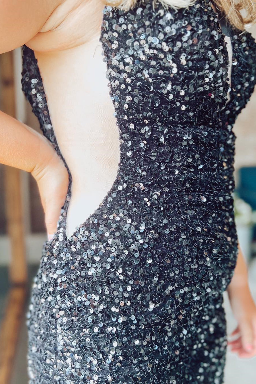 Lavender Sequins Lace-Up Deep V Neck Sheath Homecoming Dress