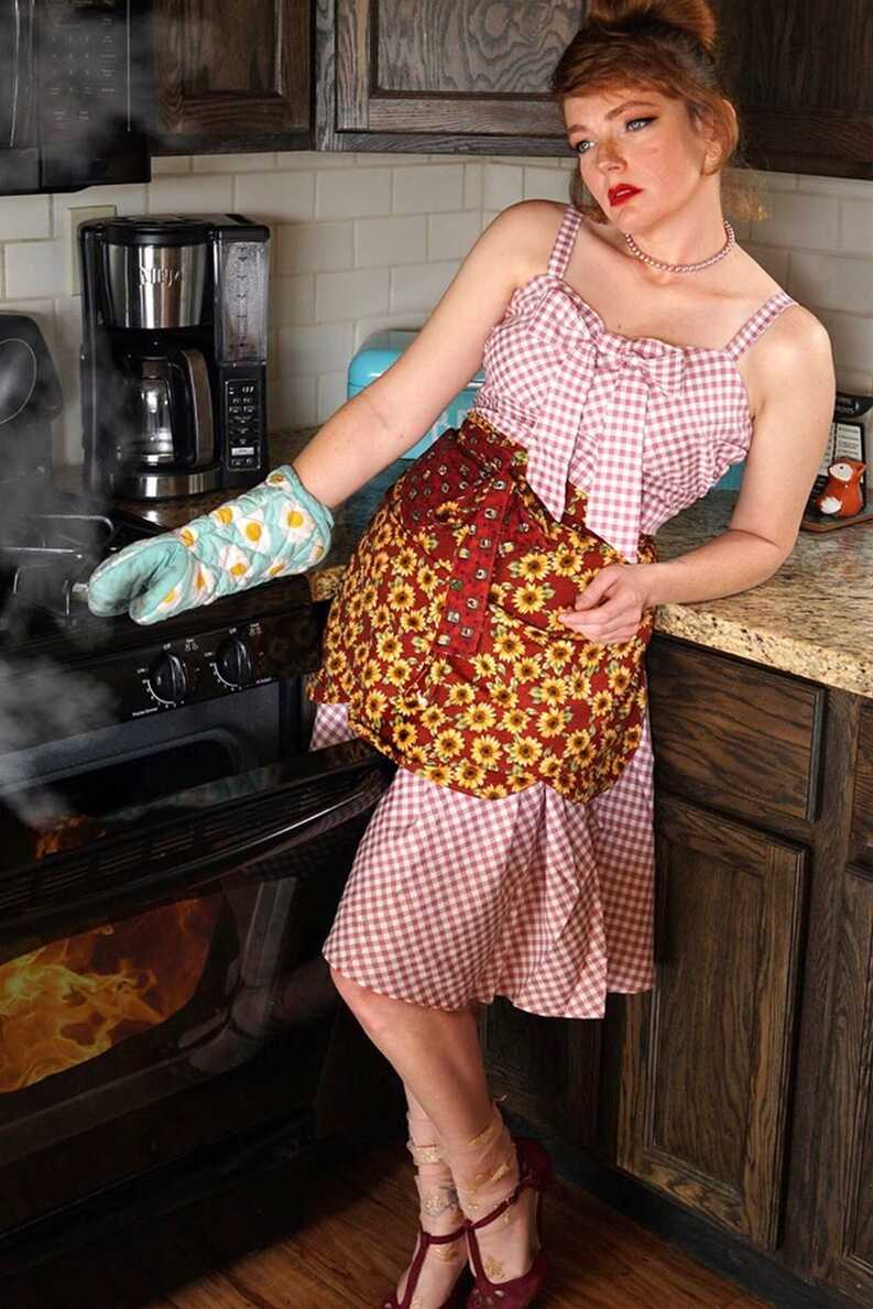 Vintage Style Pink Checked Summer Dress with Bow