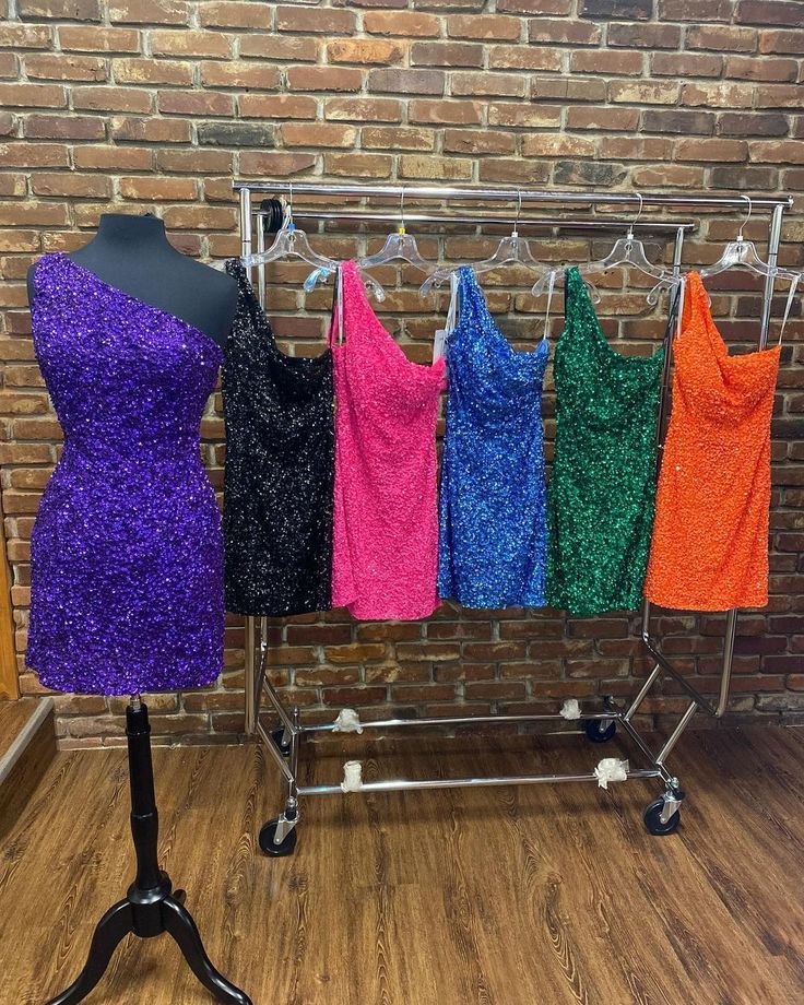 One Shoulder Red Sequins Tight Party Dress