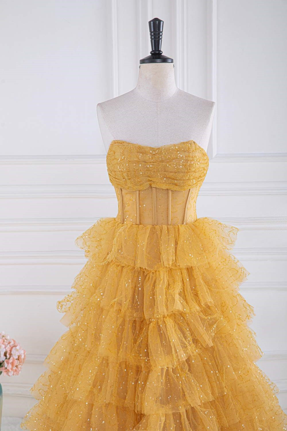 Yellow Strapless Prom Dresses