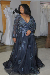 Dark Blue Plunging V Neck Appliques Long Sleeves Long Mother of Bride Dress