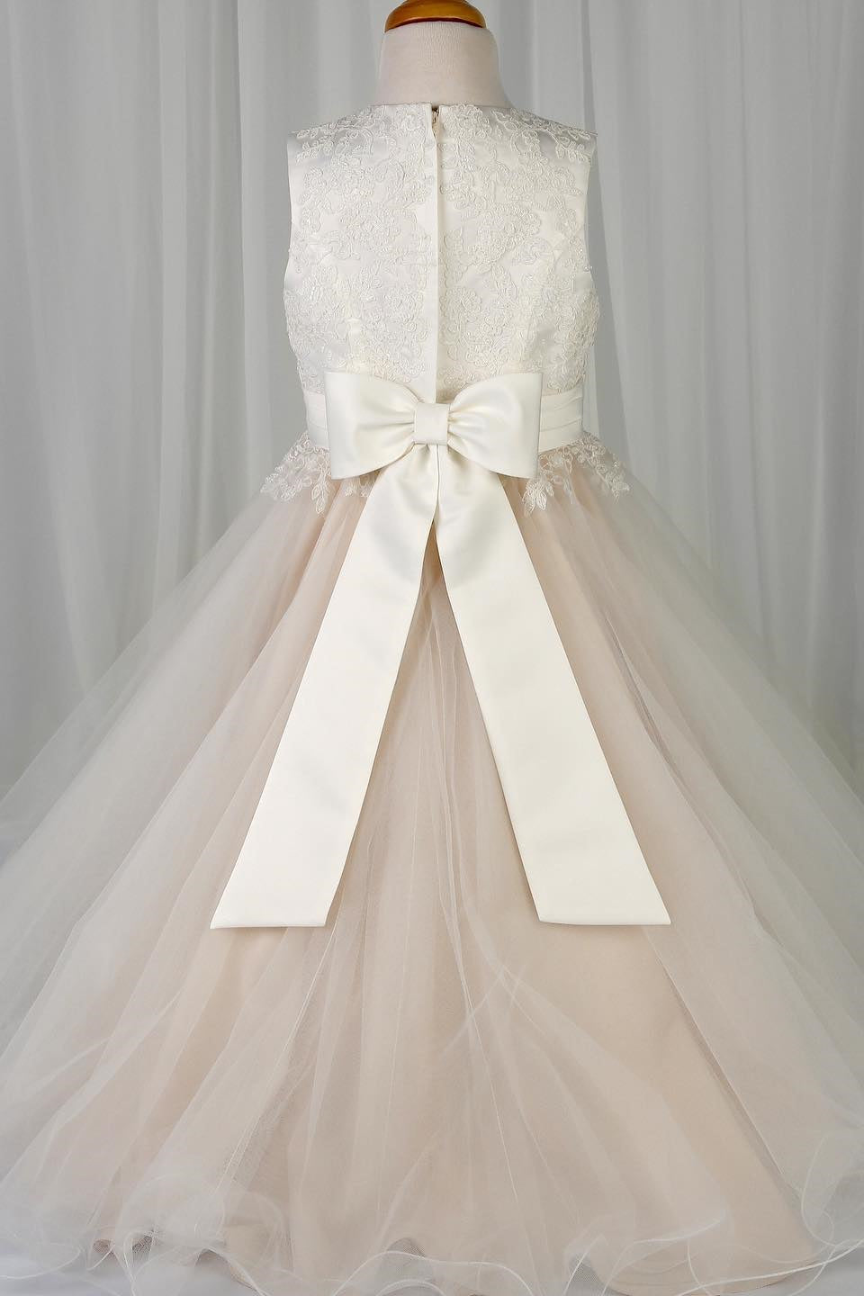Blush Pink Sleeveless Appliques Long Flower Girl Dress with Bow Tie back Sash