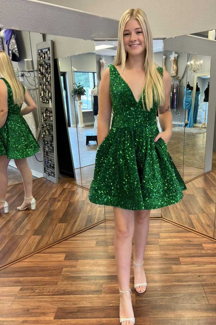 A-Line Green Sequin V-Neck Short Homecoming Dress