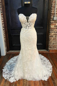 White Appliques Strapless Mermaid Long Wedding Dress