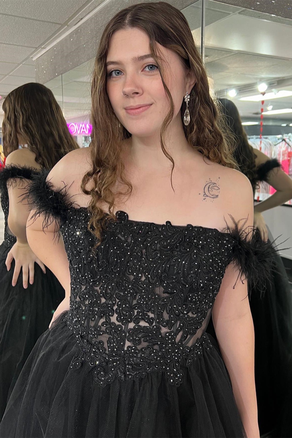 Black Tulle Off-Shoulder Applique Slit Long Prom Dress