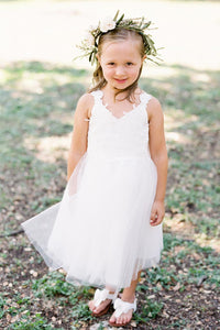 Modest Ball Gown White Flower Girl Dress with Bow Knot