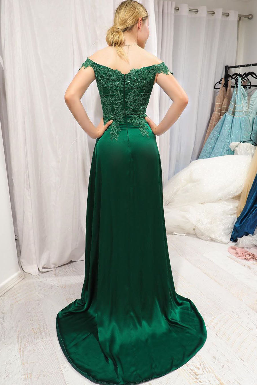 Elegant Off the Shoulder Emerald Green Long Prom Dress with Slit