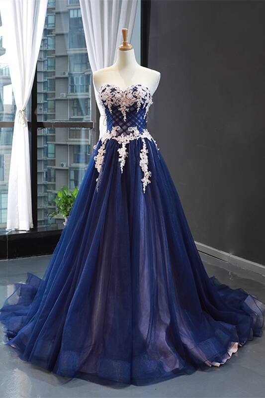 Gorgeous Sweetheart Navy Blue and Lace Appliques