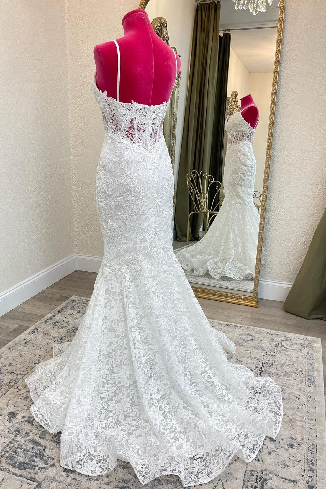 Mermaid White Lace Long Wedding Dress