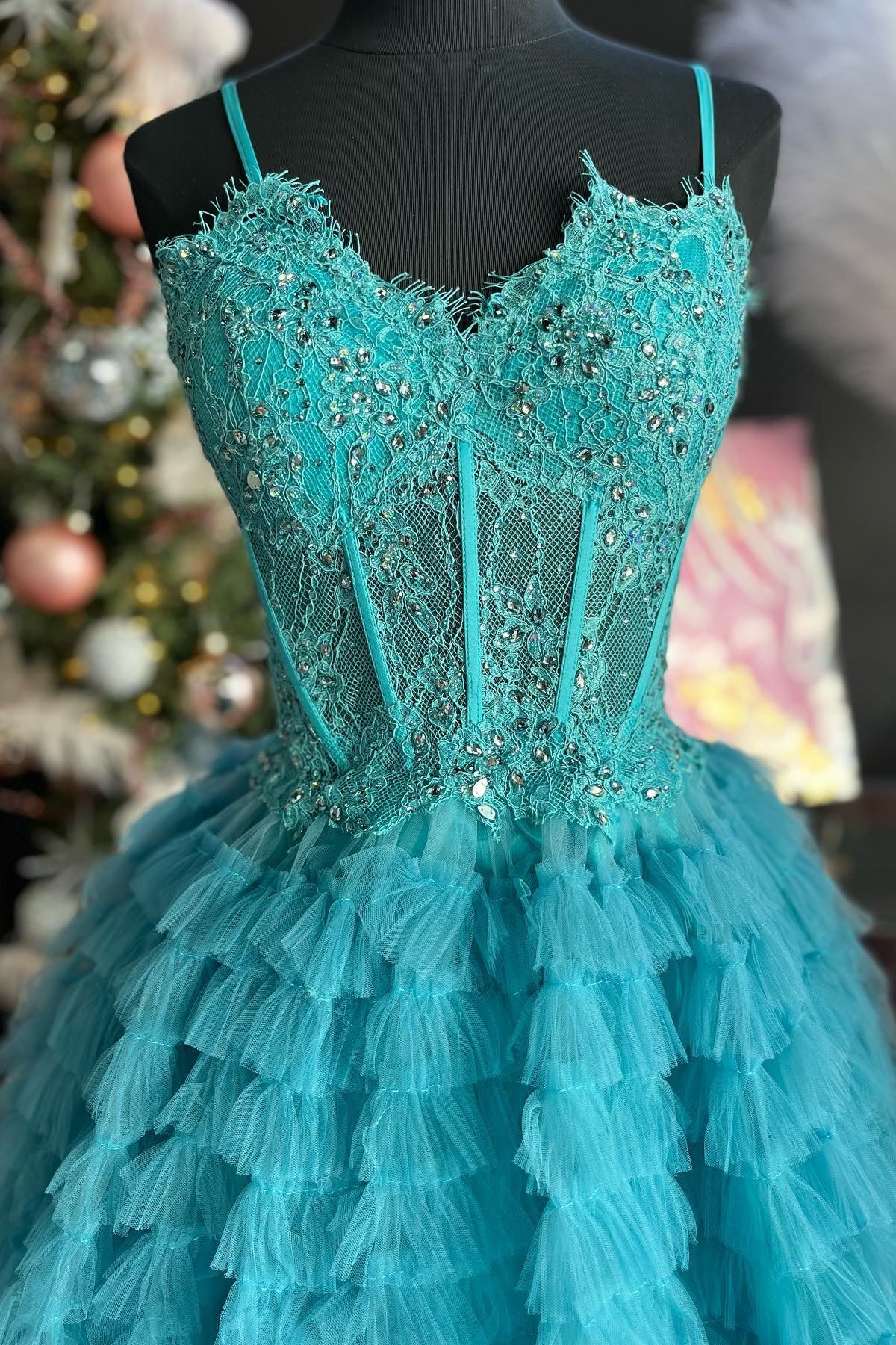 Chantilly lace prom outlet dresses